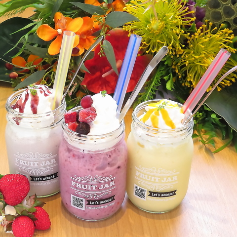 Hawaiian Cafe @̃pP[L RC{X