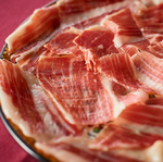 【最上級スペイン産イベリコ生ハムベジョータ】レギュラー 4000円(税込)／ハーフサイズ 2200円(税込)