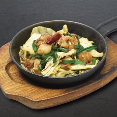 牛ホルモン鉄板焼き