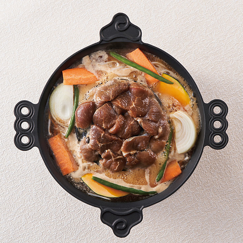 ランチも営業中／食べ飲み放題／接待利用／地下鉄新宿三丁目駅B2出口　徒歩1分