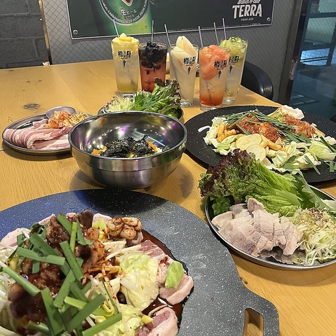 【西大路駅すぐ！】こだわりの料理の数々と豊富なお酒を楽しむネオ酒場”ダンラン”♪