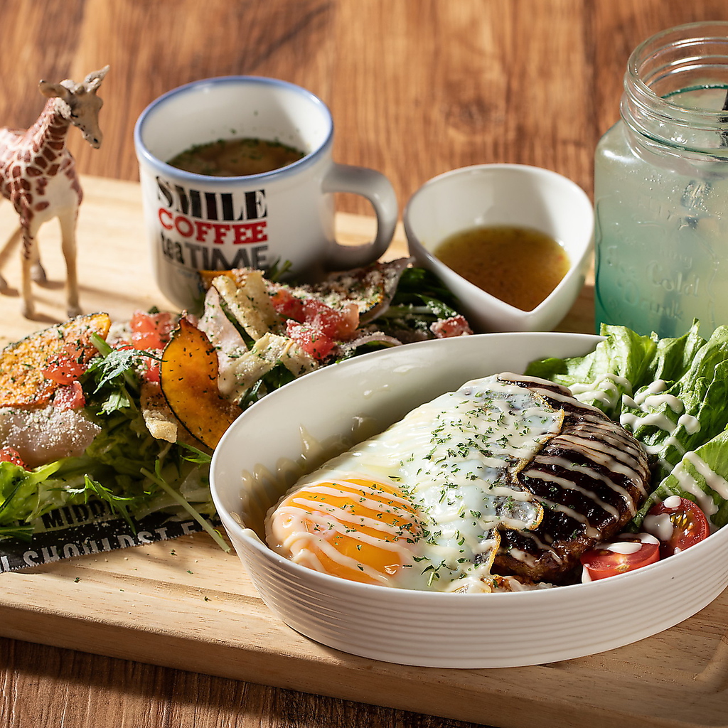 お腹をガッツリ満たしたいならロコモコやカレーがおすすめ◎