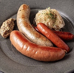 3種のオリジナルソーセージプラッター