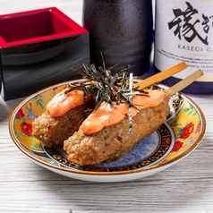 自家製鶏ももつくねの明太マヨ(2本)/自家製鶏ももつくねのバジルソース(2本)/自家製鶏もも月見つくね(2本)