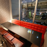 テーブル席・ソファー席・掘りごたつ・座敷等様々なお席がございます♪個室から外が見えるお席も☆