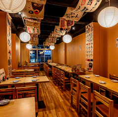 【貸切】30名様～60名様までご利用いただける貸切のご対応も承っております。他のお客様を気にすることなくお身内だけで羽根を伸ばしてご宴会をお楽しみいただけます。会社の歓送迎会やイベントの打ち上げ、大規模なお誕生日パーティーなど、様々なシーンで最適です。