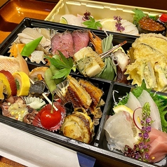 掬水会席弁当（季節の御飯、又は握り寿司）