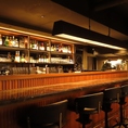 雰囲気のあるカウンター席はお一人で落ち着いて飲まれたい方やカップルシートとして、デートにも大人気。《デート/お一人様大歓迎》