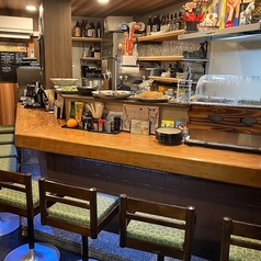 カウンター席を8席ご用意しております。