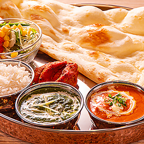 本格インド料理や種類豊富なカレーが食べられるインド料理店