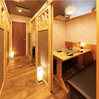 情緒溢れる扉付個室席はご接待のご利用にも最適です。