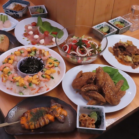 その日その日でおすすめのおばんざいと 名物仙台手羽先を楽しむ