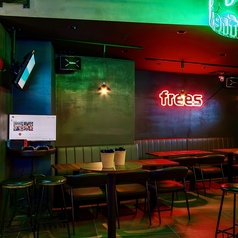 frees フリース 神戸三宮店の特集写真
