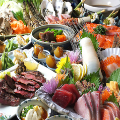 当店のコースは品数も多く飲み放題付で魅力たっぷり