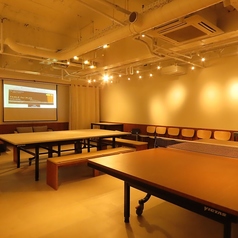 地下のパーティールームは貸切が可能。楽しく飲んで食べて遊んで特別な一日をお過ごしください。合コン、女子会、同窓会などの各種飲み会にぴったり♪ミニピンポン台、60インチの大型TVもご用意しております。