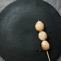 焼鳥界の小さな主役、半熟うずら。