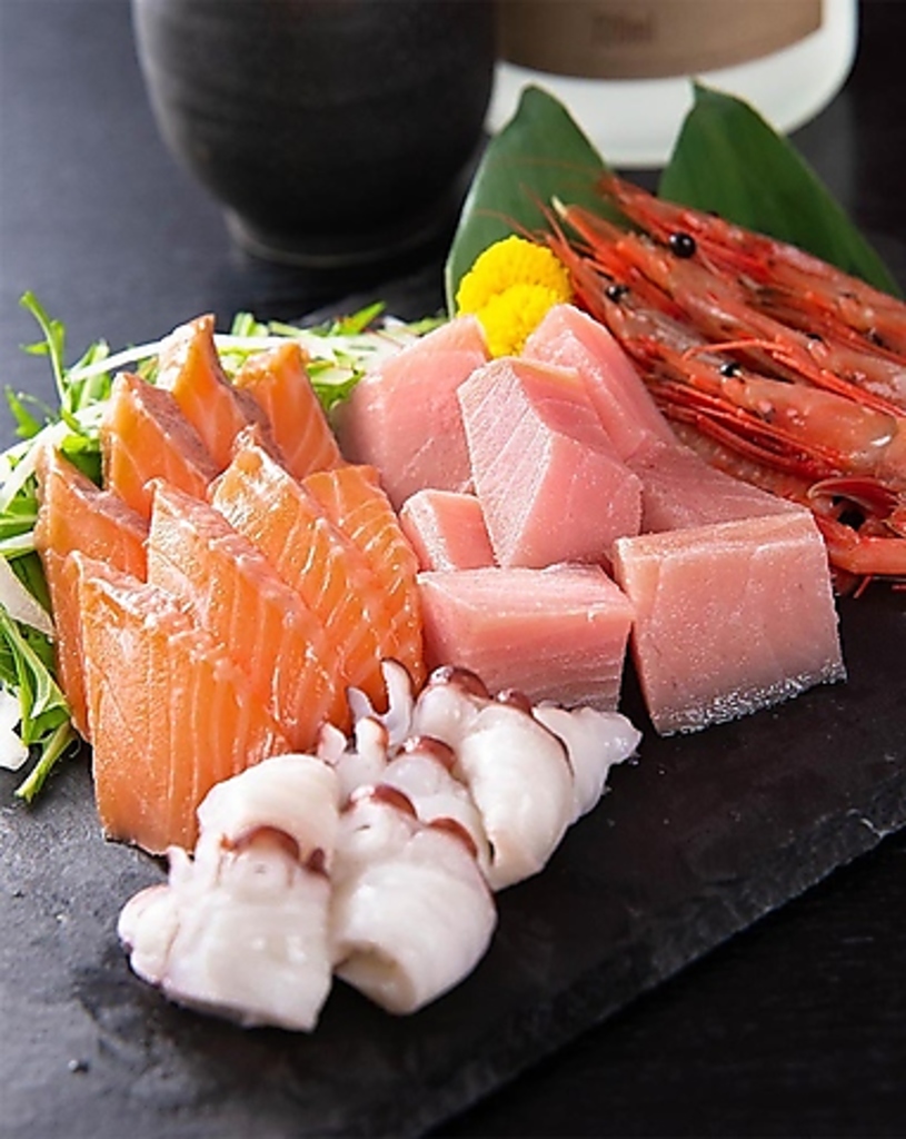 鮮度と産地にこだわった海鮮♪ノルウェー産サーモン、香住漁港直送甘エビなどぷりっぷりのお刺身☆