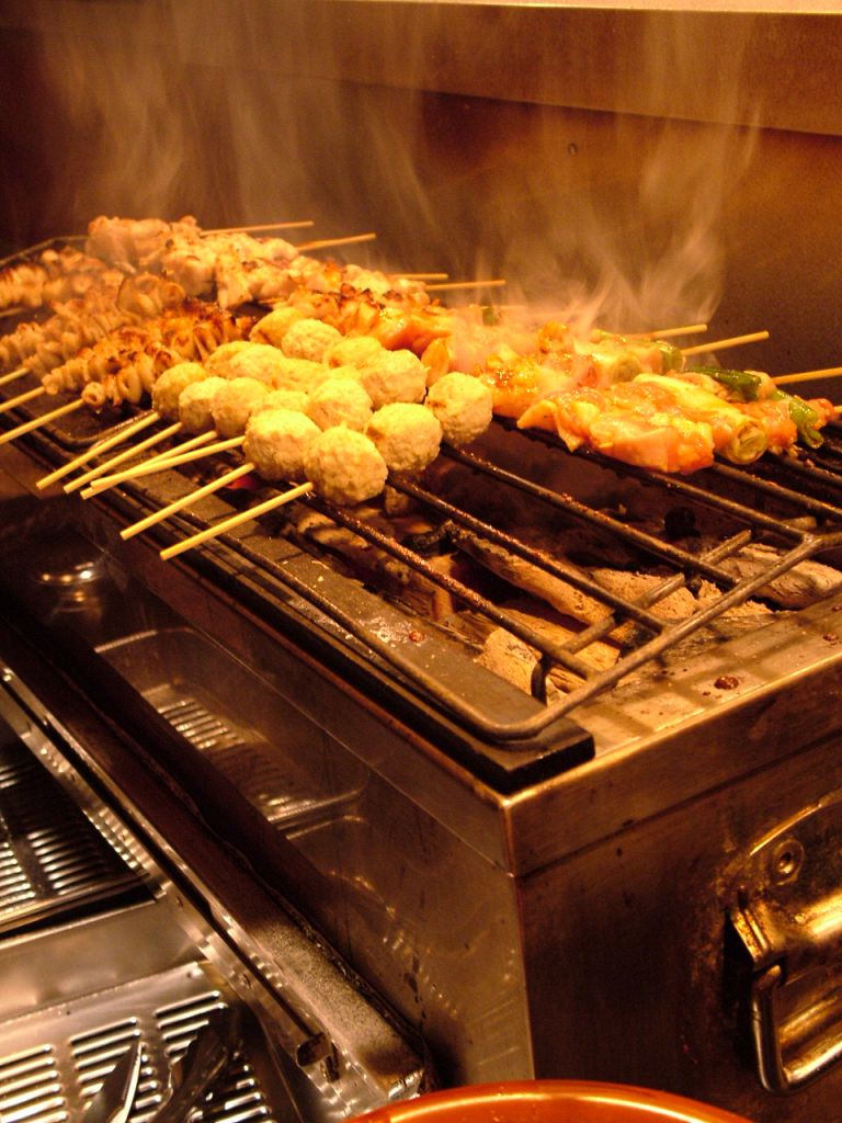 もちろん、焼き鶏も!!　世界初の、あたり串登場♪　