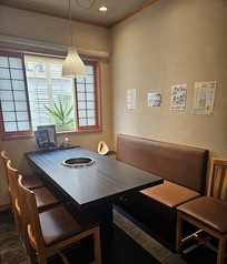 一階　半個室　6名様テーブル