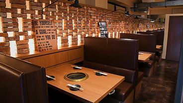 赤身肉じゃんか中目店の雰囲気1