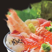 【ランチ限定】ネタ乗せ放題!!名物12種から選べる海鮮丼
