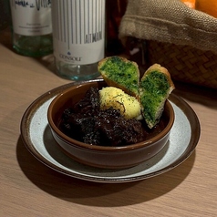 ビーフシチューとガーリックトースト