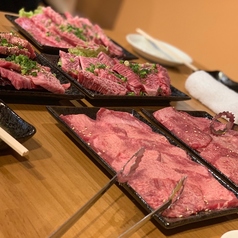 炭火焼肉ホルモン こいこいのコース写真