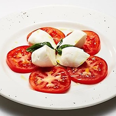 モッツアレラ トマト＆バジルを添えて