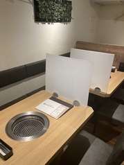 1組4名様以上もお席を分けてご案内できます♪