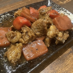 赤こんにゃくと牛スジ煮込み