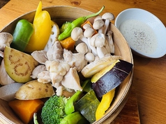 野菜と鶏肉のせいろ蒸しバーニャカウダ