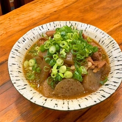 3日間煮込んだ旨味たっぷりもつ煮込み！の写真