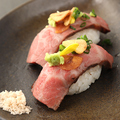 料理メニュー写真 和牛肉寿司（二貫）