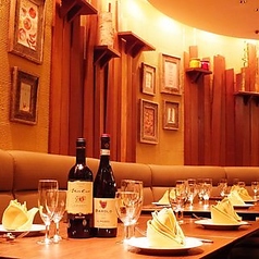 広々としたホールは貸切にも対応！歓送迎会や壮行会など大人数の際もご相談ください。