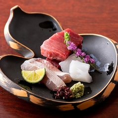季節の食材と変化に富んだ味わい「 造里 」