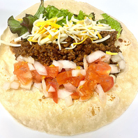 トマトと玉ねぎのスパイシータコス