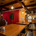 店内入ってすぐのダイニングテーブル席！リラックスしてお食事いただけます！
