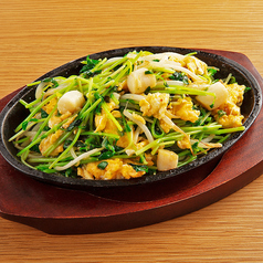 イタヤ貝と玉子の豆苗炒め