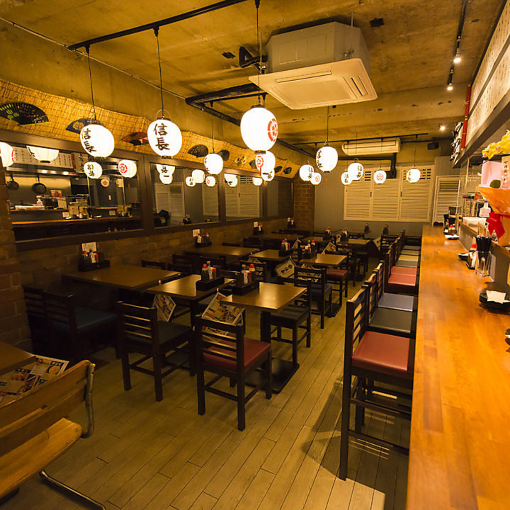 テーブル配置も自由自在なため、シーンに合わせてレイアウト可能！ぜひお気軽にお問い合わせください