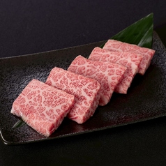 厳選した雌A5処女飛騨牛を、熟成してさらに美味しく