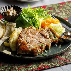 NIKUO CIRCUSの特集写真