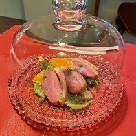 紅茶鴨とオレンジのスモーク、サラダ仕立て