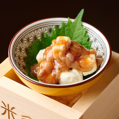 鮪の酒盗クリームチーズ