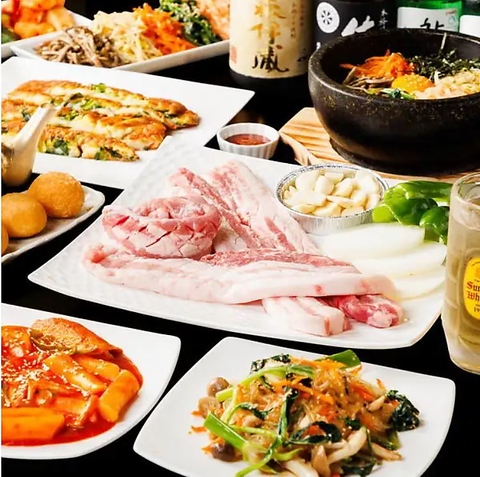 美明豚を使用した生サムギョプサルと自家製カンジャンケジャンが自慢の個室韓国料理♪