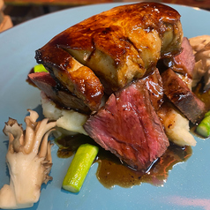 赤城牛とフォアグラのロッシーニの写真