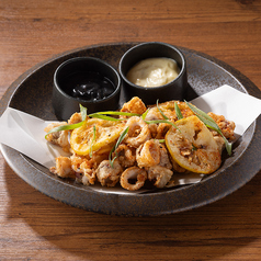 ■ヤリイカのフリット 柚子胡椒&イカ墨アイオリ