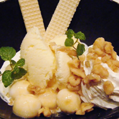 白玉とフレッシュクリームのキャラメルナッツアイス