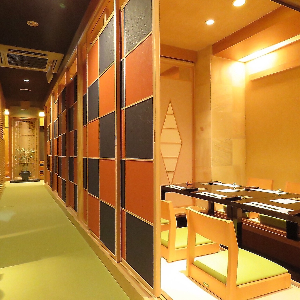 最大30名様まで収容可能な個室もございます。大切な宴の席にどうぞ。