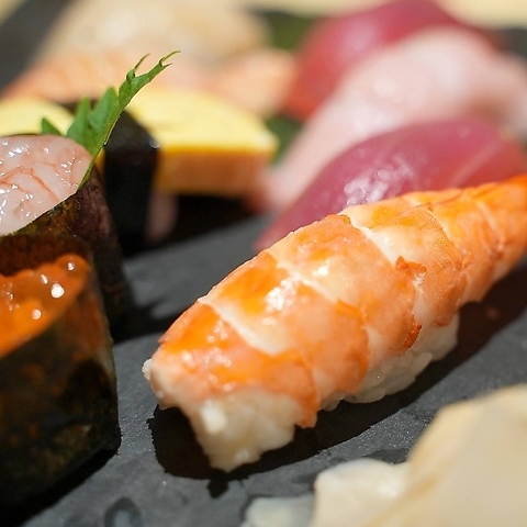 天ぷらと寿司をリーズナブルに楽しむならここ！　ご宴会にも最適♪最大16名様個室完備