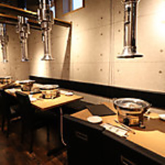 貸切30名(お電話ください)まで承っております。会社の宴会やお祝い・サプライズなどに是非当店をご利用ください。